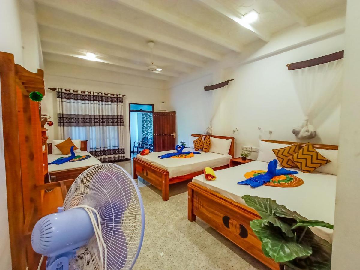 Sigiri Tarushan Home Stay Sigiriya Exteriör bild